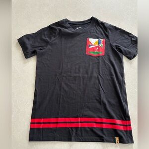 Nike All-Star Game Branded Youth Black Colourful Pocket T-Shirt Dri-FIT Sz.Large